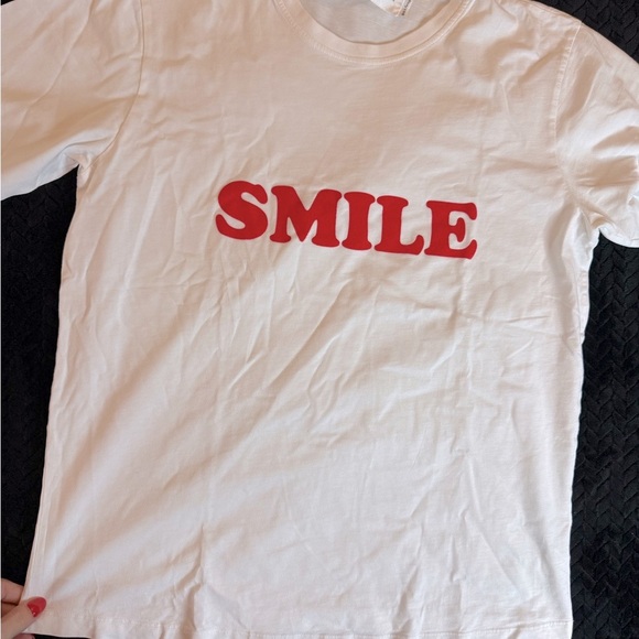 Smile tshirt by Victoria Bekchem - Picture 2 of 4